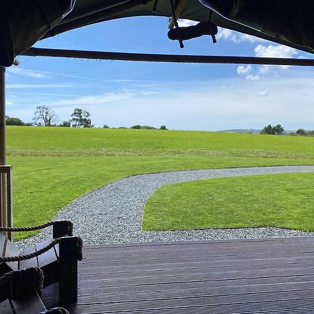 Florence Springs Glamping Gumfreston ภายนอก รูปภาพ