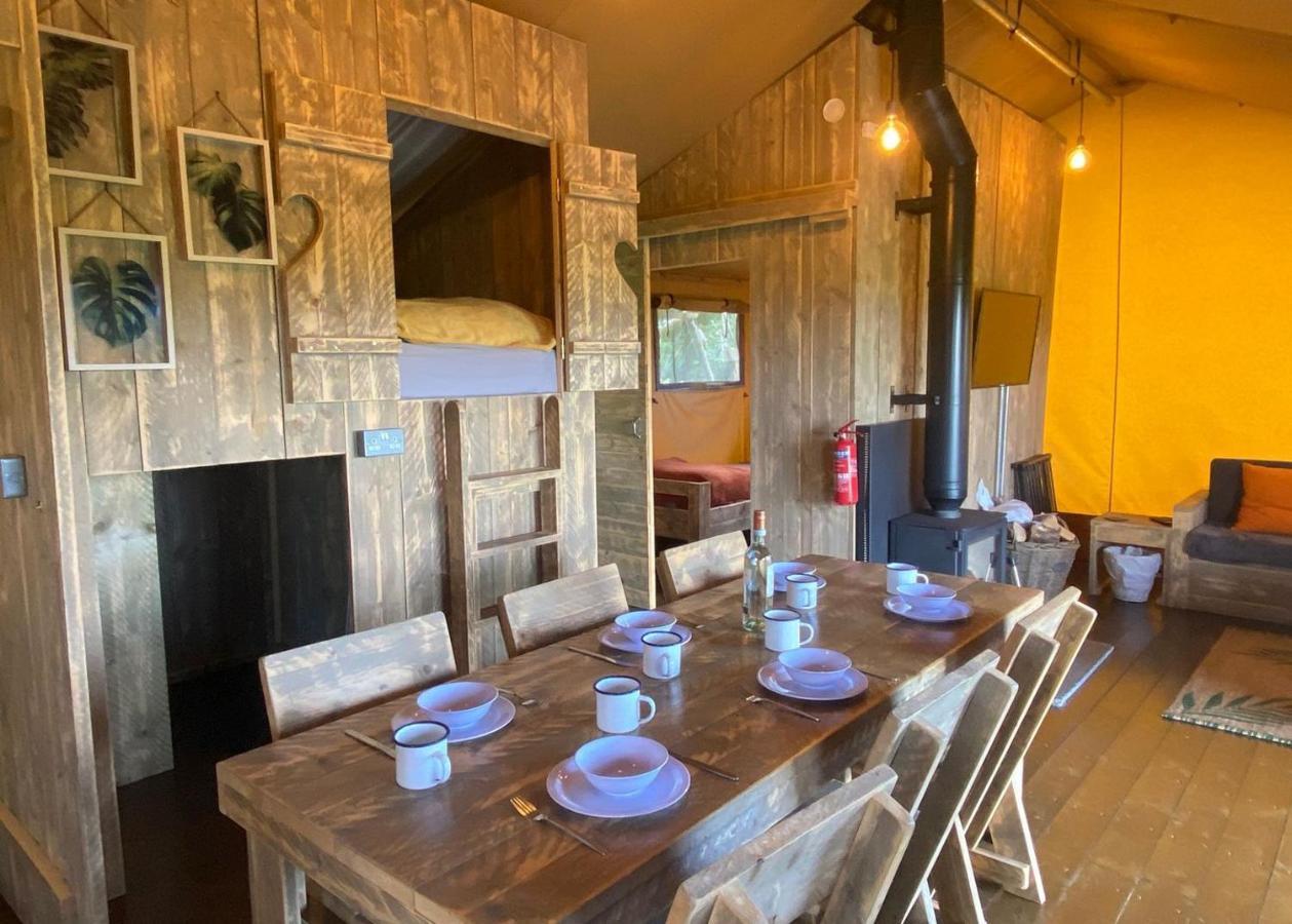 Florence Springs Glamping Gumfreston ภายนอก รูปภาพ