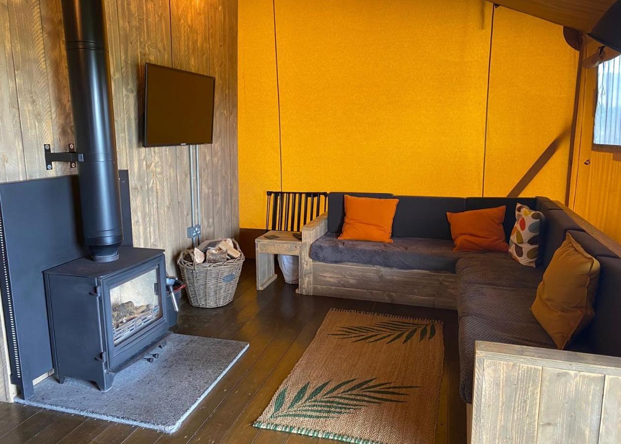 Florence Springs Glamping Gumfreston ภายนอก รูปภาพ