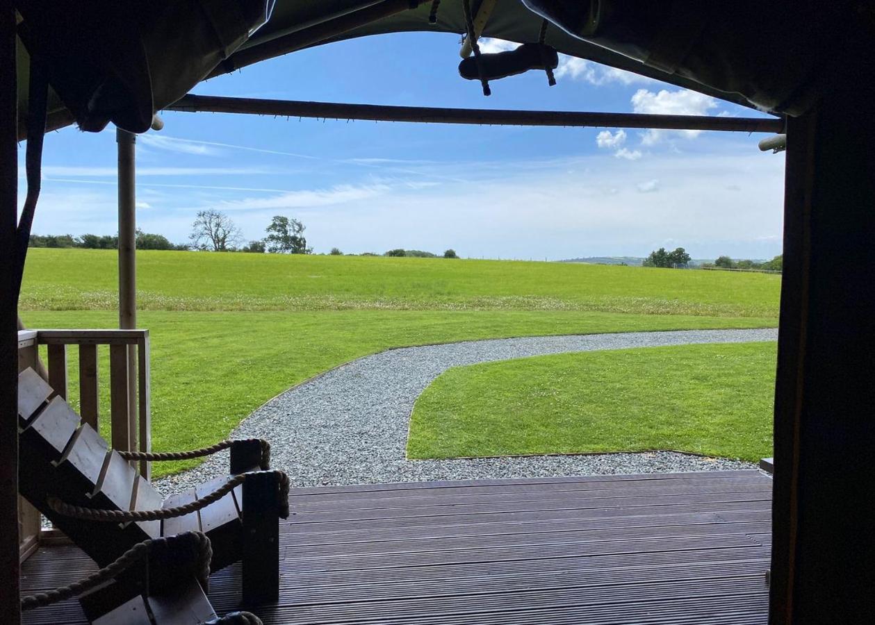 Florence Springs Glamping Gumfreston ภายนอก รูปภาพ